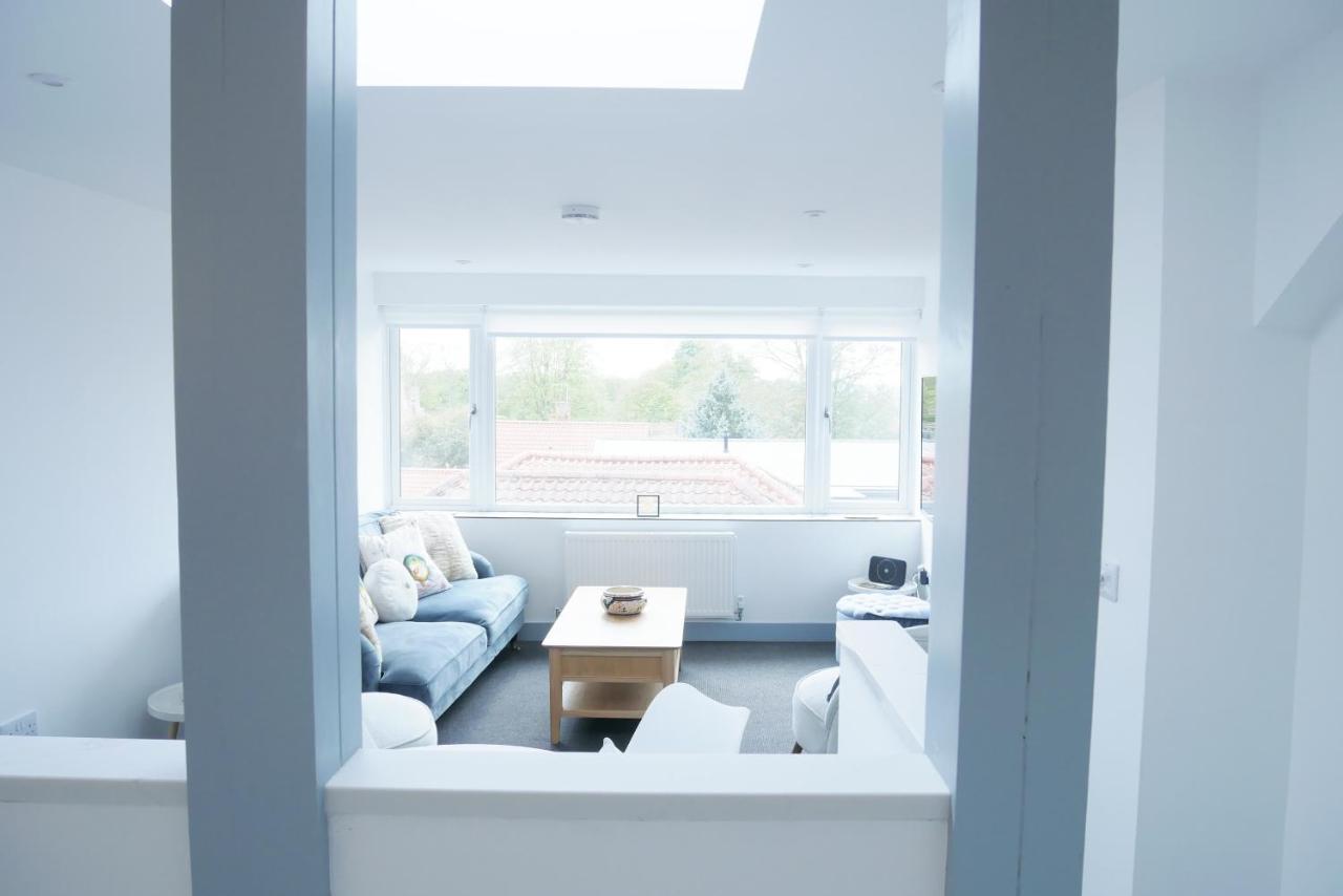 Sunset View, 2 Bedrooms In The Heart Of Holt With Parking Extérieur photo