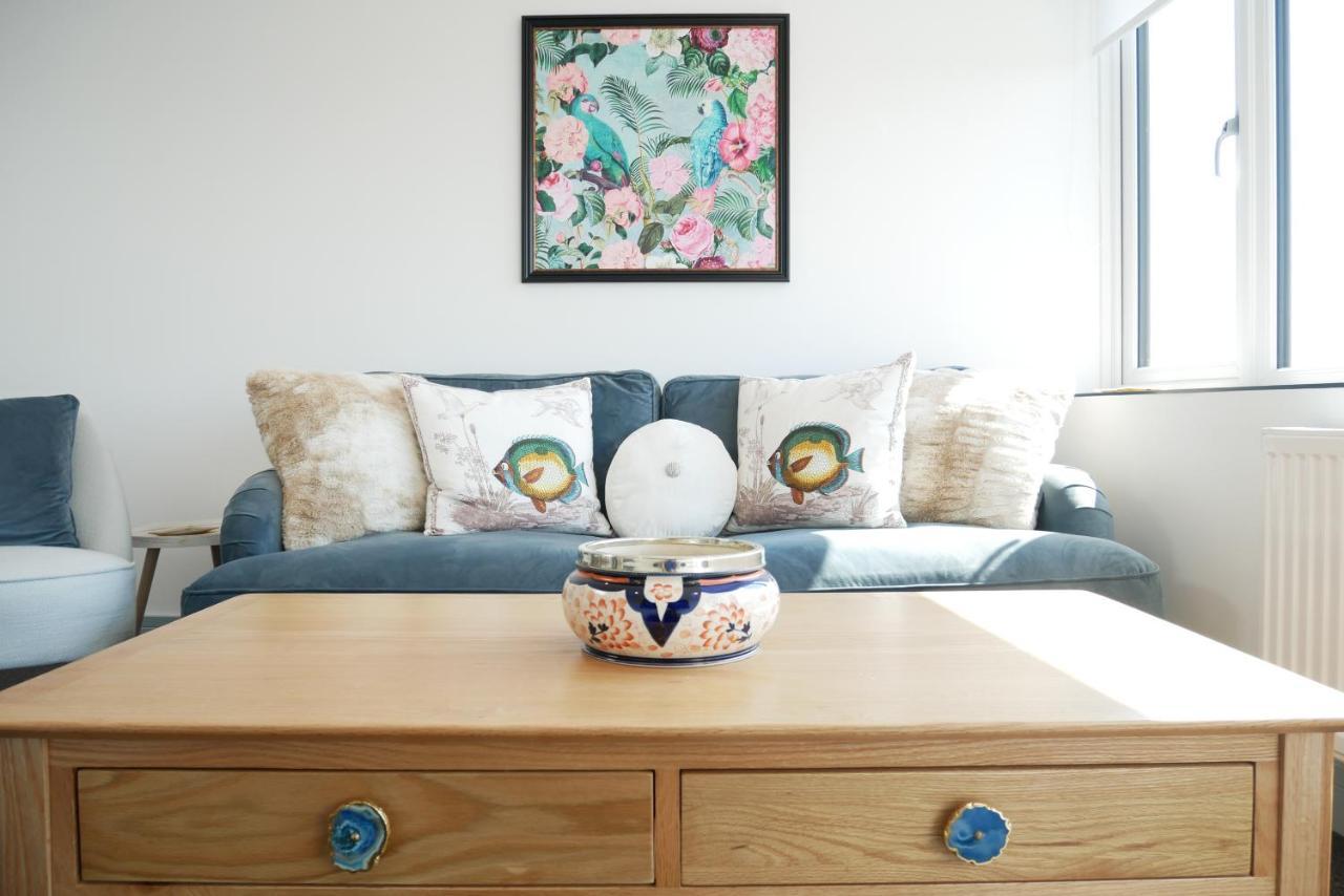 Sunset View, 2 Bedrooms In The Heart Of Holt With Parking Extérieur photo